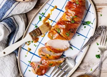 Lombo de porco enrolado em bacon