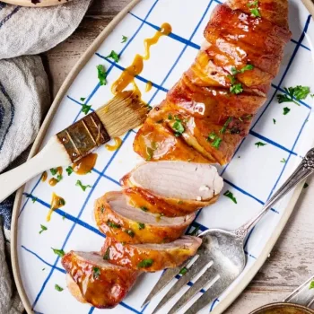 Lombo de porco enrolado em bacon