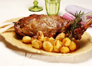 Borrego assado no forno à serrana