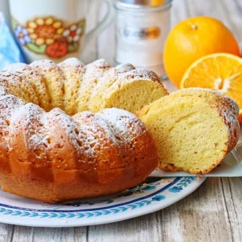 Bolo de laranja e canela