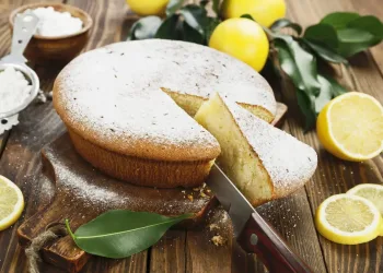 Bolo de natas e limão