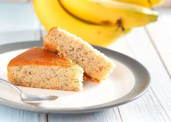 Bolo de banana e iogurte