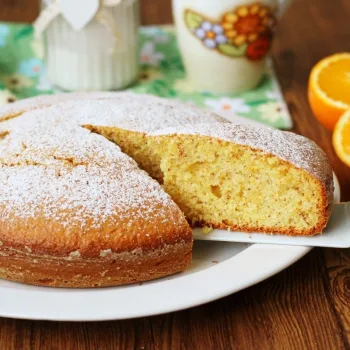 Bolo de laranja com amêndoa