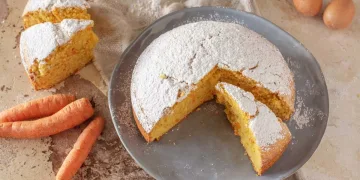 Bolo de cenoura e amêndoa