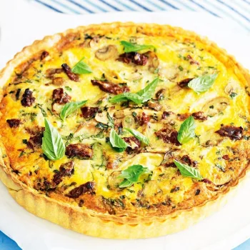 Quiche de frango e cogumelos