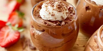 Mousse de chocolate com leite condensado