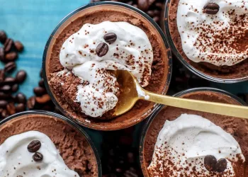 Mousse de chocolate com café