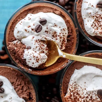 Mousse de chocolate com café