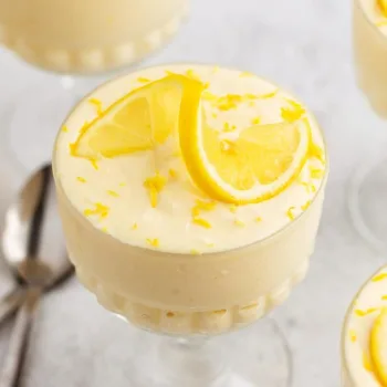 Mousse de limão com iogurte