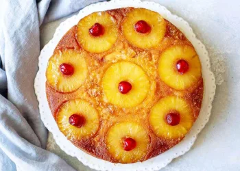 Bolo de ananás à moda antiga