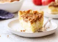 Tarte de maçã com natas e cobertura de streusel