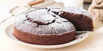 Bolo de chocolate com leite condensado