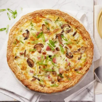 Quiche de fiambre e cogumelos