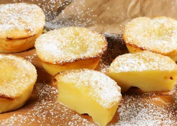 Queijadas de leite tradicionais