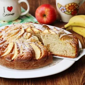 Bolo de maçã e banana