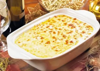 Bacalhau desfiado gratinado