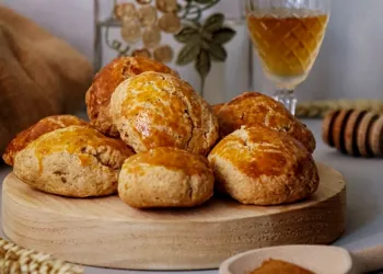 Broas de mel e canela