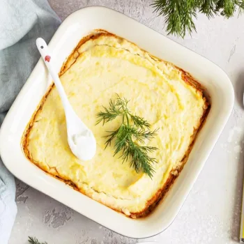 Empadão de bacalhau com espinafres