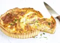 Quiche de alho francês e bacon