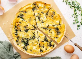Quiche de atum e espinafres