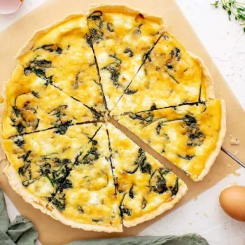 Quiche de atum e espinafres