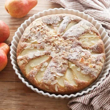 Bolo de pera e canela