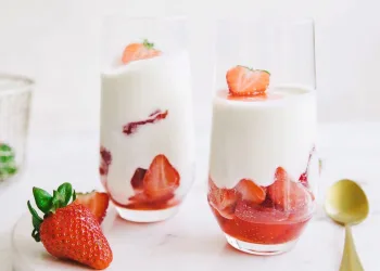 Mousse de iogurte cremosa