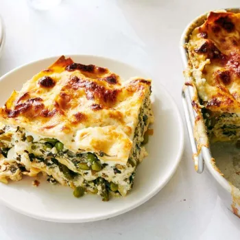 Lasanha de bacalhau com espinafres