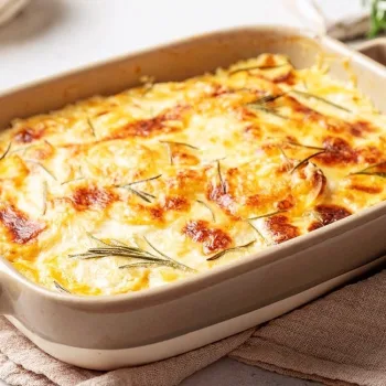 Bacalhau com natas e espinafres