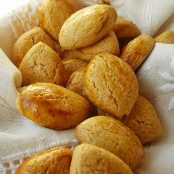 Broas de mel com frutos secos
