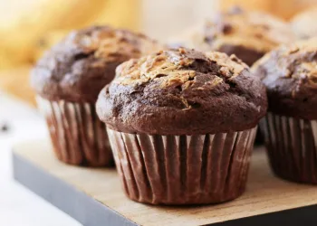 Queques de banana e chocolate