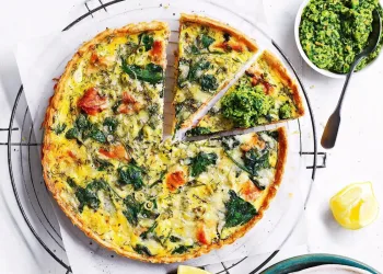 Quiche de salmão e espinafres