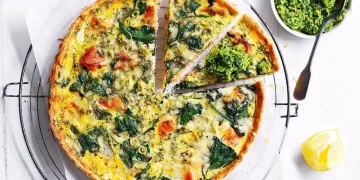 Quiche de salmão e espinafres