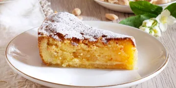 Bolo de limão e amêndoa