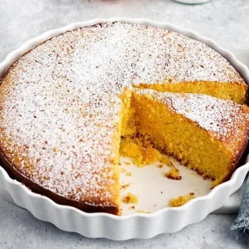 Bolo de coco e laranja