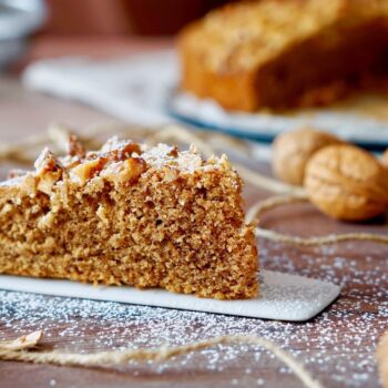 Bolo de nozes e caramelo