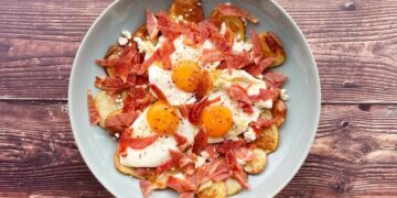 Ovos rotos com bacon