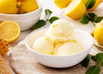 Gelado caseiro de limão