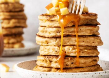 Panquecas de maçã e aveia