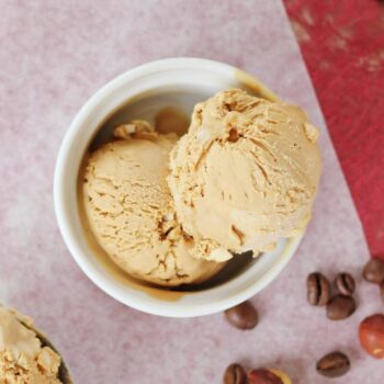 gelado de avelã e café