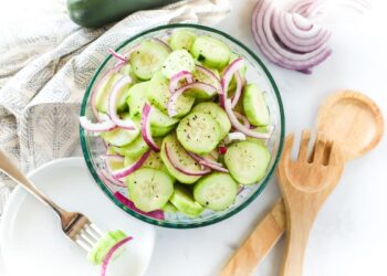 Salada de pepino