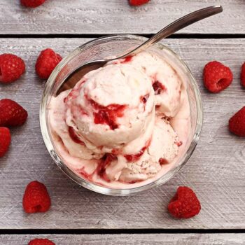 Gelado de framboesa e banana