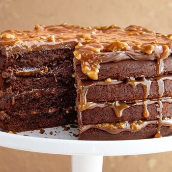 bolo de chocolate e caramelo salgado