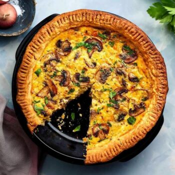 Quiche de fiambre, cogumelos e espinafres