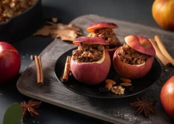 Maçãs assadas com frutos secos