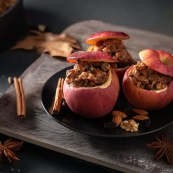Maçãs assadas com frutos secos