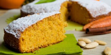 Bolo húmido de cenoura e amêndoa