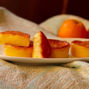 Queijadas de laranja e queijo fresco