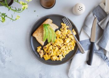 Ovos mexidos com fiambre