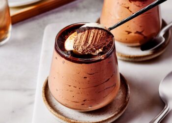 Mousse de chocolate e café